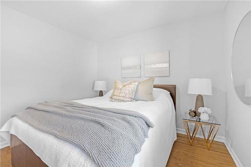 196 Erin Avenue, Hamilton, ON - Indoor Photo Showing Bedroom