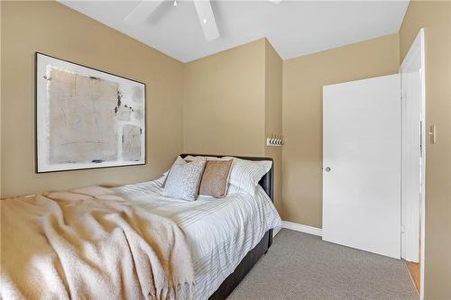 196 Erin Avenue, Hamilton, ON - Indoor Photo Showing Bedroom