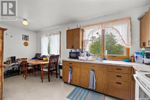 101 2Nd Avenue W, Shellbrook, SK - Indoor Photo Showing Kitchen