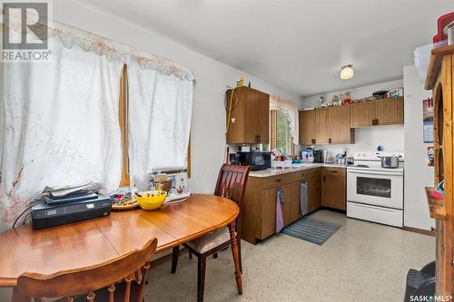 101 2Nd Avenue W, Shellbrook, SK - Indoor Photo Showing Kitchen With Double Sink