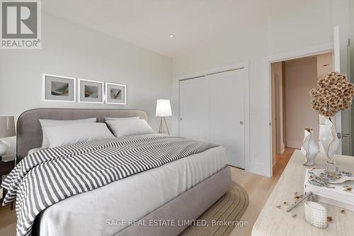 25 Shadyside Avenue, Hamilton, ON - Indoor Photo Showing Bedroom