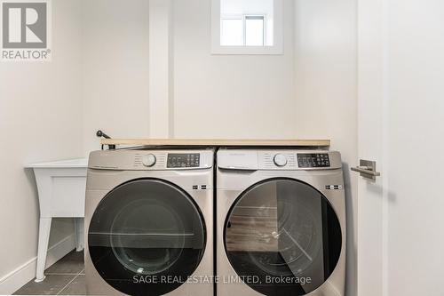 25 Shadyside Avenue, Hamilton, ON - Indoor Photo Showing Laundry Room