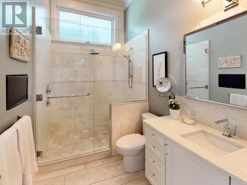 101-4675 Marine Ave, Powell River, BC - Indoor Photo Showing Bathroom