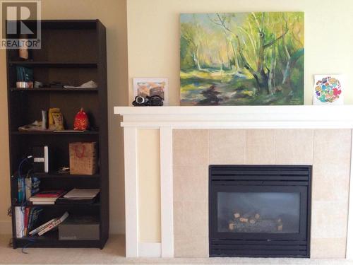 5725 Agronomy, Vancouver, BC - Indoor Photo Showing Living Room With Fireplace