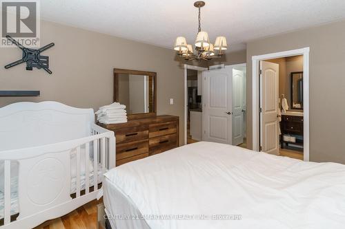 96 Main Street, Burk'S Falls, ON - Indoor Photo Showing Bedroom