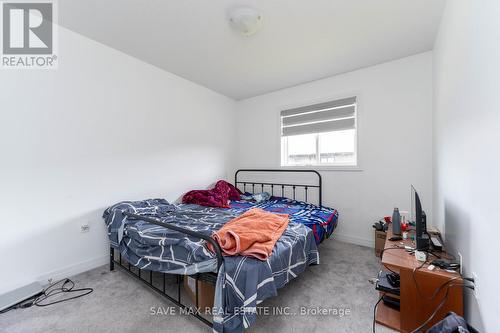 30 - 520 Grey Street E, Brantford, ON - Indoor Photo Showing Bedroom