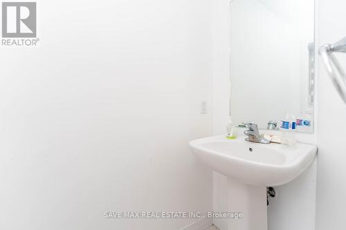 30 - 520 Grey Street E, Brantford, ON - Indoor Photo Showing Bathroom