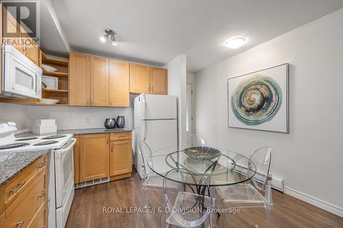 17 - 123 Strathcona Avenue, Toronto (Blake-Jones), ON - Indoor Photo Showing Kitchen