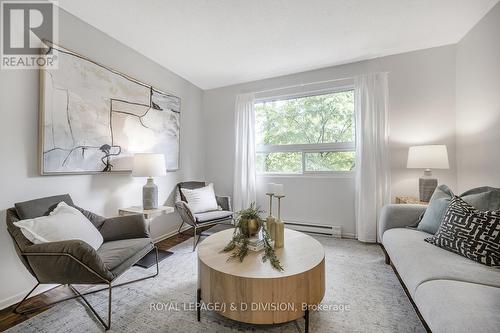 17 - 123 Strathcona Avenue, Toronto (Blake-Jones), ON - Indoor Photo Showing Living Room