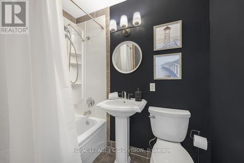 17 - 123 Strathcona Avenue, Toronto (Blake-Jones), ON - Indoor Photo Showing Bathroom