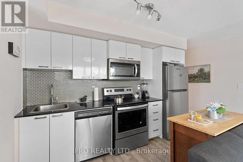 1609 - 2150 Lawrence Avenue E, Toronto, ON - Indoor Photo Showing Kitchen With Stainless Steel Kitchen