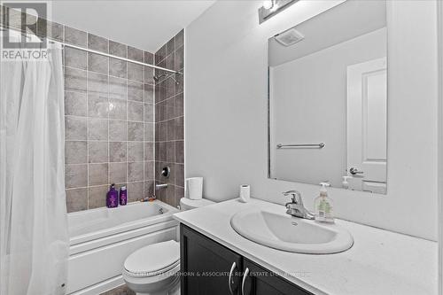 34 Lincoln Drive, Belleville, ON - Indoor Photo Showing Bathroom