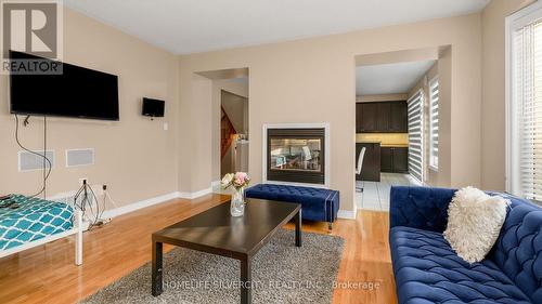 428 Father Tobin Road, Brampton, ON - Indoor Photo Showing Living Room