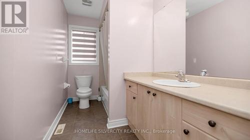 428 Father Tobin Road, Brampton, ON - Indoor Photo Showing Bathroom