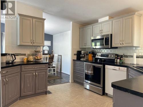 166 Mcconachie Creek Road, Fort Nelson, BC - Indoor Photo Showing Kitchen