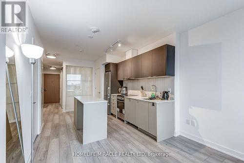 608 - 8 Tippett Road, Toronto, ON - Indoor Photo Showing Kitchen