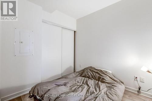608 - 8 Tippett Road, Toronto, ON - Indoor Photo Showing Bedroom
