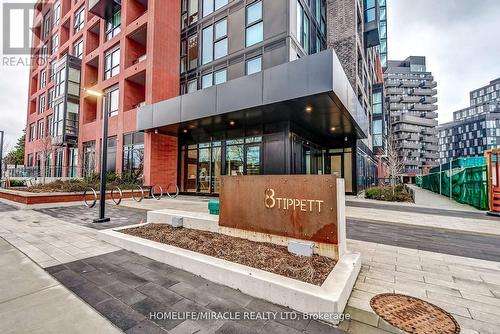 608 - 8 Tippett Road, Toronto, ON - Outdoor With Facade