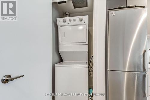 608 - 8 Tippett Road, Toronto, ON - Indoor Photo Showing Laundry Room