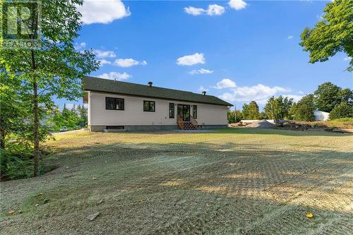 Volleyball net is up! - 38 Partridge Drive, Calabogie, ON - Outdoor