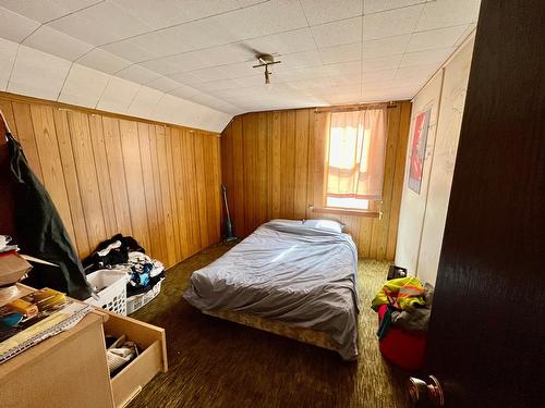 87 Nelson Avenue, Nakusp, BC - Indoor Photo Showing Bedroom