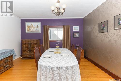 1015 2Nd Avenue Ne, Moose Jaw, SK - Indoor Photo Showing Dining Room