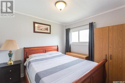 1015 2Nd Avenue Ne, Moose Jaw, SK - Indoor Photo Showing Bedroom