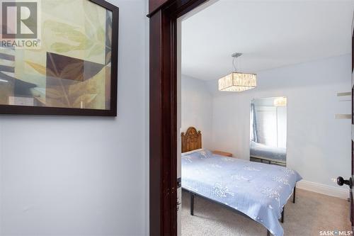 1015 2Nd Avenue Ne, Moose Jaw, SK - Indoor Photo Showing Bedroom
