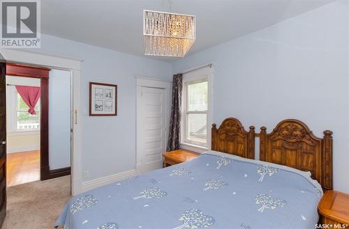 1015 2Nd Avenue Ne, Moose Jaw, SK - Indoor Photo Showing Bedroom