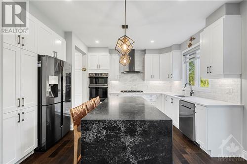 854 Stallion Crescent, Stittsville, ON - Indoor Photo Showing Kitchen With Upgraded Kitchen