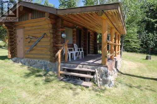 7806 N Bonaparte Road, 100 Mile House, BC - Outdoor