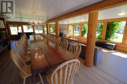 7806 N Bonaparte Road, 100 Mile House, BC - Indoor Photo Showing Dining Room