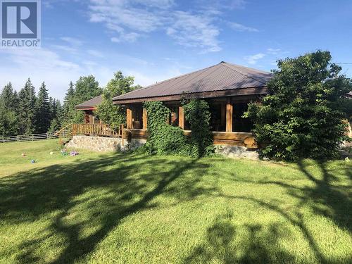 7806 N Bonaparte Road, 100 Mile House, BC - Outdoor