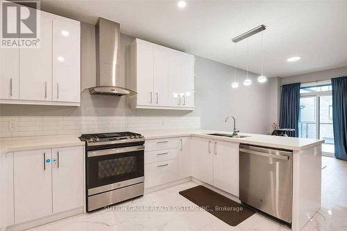 17 - 2610 Kettering Place, London, ON - Indoor Photo Showing Kitchen With Stainless Steel Kitchen With Double Sink With Upgraded Kitchen