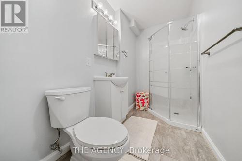 6540 St.Michael Avenue, Niagara Falls, ON - Indoor Photo Showing Bathroom