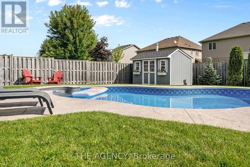 6540 St.Michael Avenue, Niagara Falls, ON - Outdoor With In Ground Pool