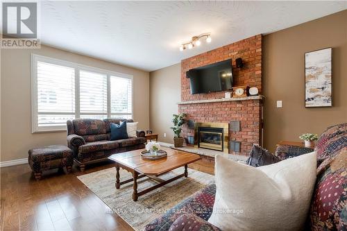 6 Cherryridge Close, Hamilton, ON - Indoor Photo Showing Living Room With Fireplace