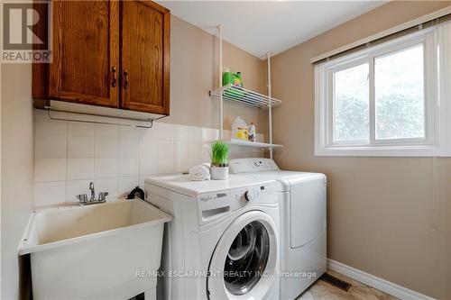6 Cherryridge Close, Hamilton, ON - Indoor Photo Showing Laundry Room