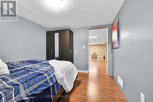 147 Fernwood Crescent, Hamilton, ON - Indoor Photo Showing Bedroom