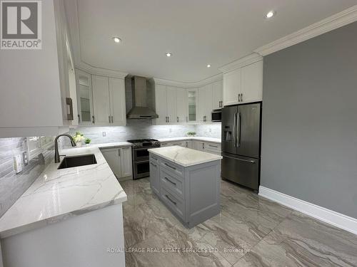721 Walsh Avenue N, Milton, ON - Indoor Photo Showing Kitchen