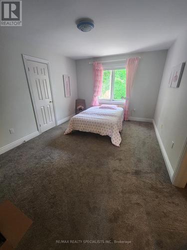 Upper - 1835 Chesbro Court, Mississauga, ON - Indoor Photo Showing Bedroom