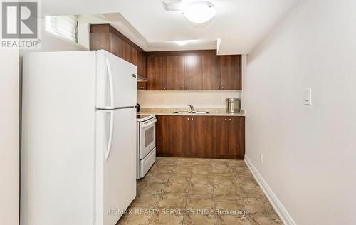 41 Kirkhaven Way, Brampton, ON - Indoor Photo Showing Kitchen With Double Sink