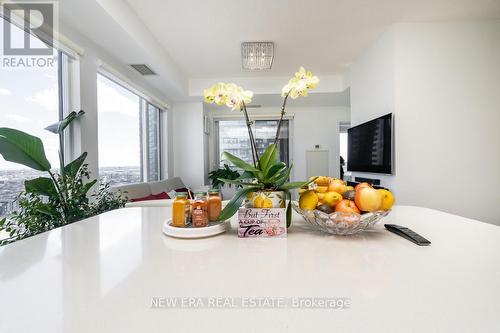 1408 - 385 Prince Of Wales Drive, Mississauga (City Centre), ON - Indoor Photo Showing Dining Room