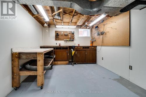 902 Kowal Drive, Mississauga, ON - Indoor Photo Showing Basement