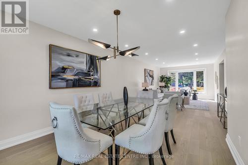 902 Kowal Drive, Mississauga, ON - Indoor Photo Showing Dining Room