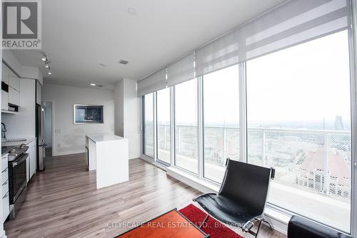 4308 - 4065 Confederation Parkway, Mississauga, ON - Indoor Photo Showing Kitchen