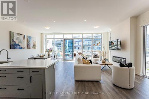 3733 Ferretti Court, Innisfil, ON - Indoor Photo Showing Living Room