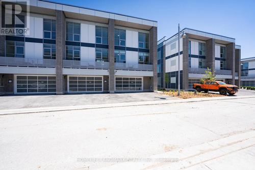 3733 Ferretti Court, Innisfil, ON - Outdoor With Facade