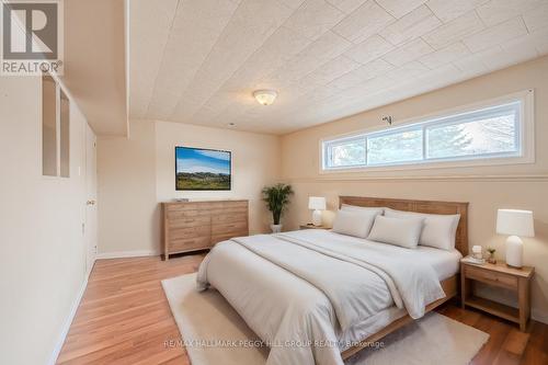 263 Crawford Street, Orillia, ON - Indoor Photo Showing Bedroom