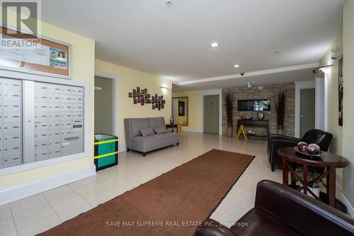 2212 - 6 Dayspring Circle, Brampton, ON - Indoor